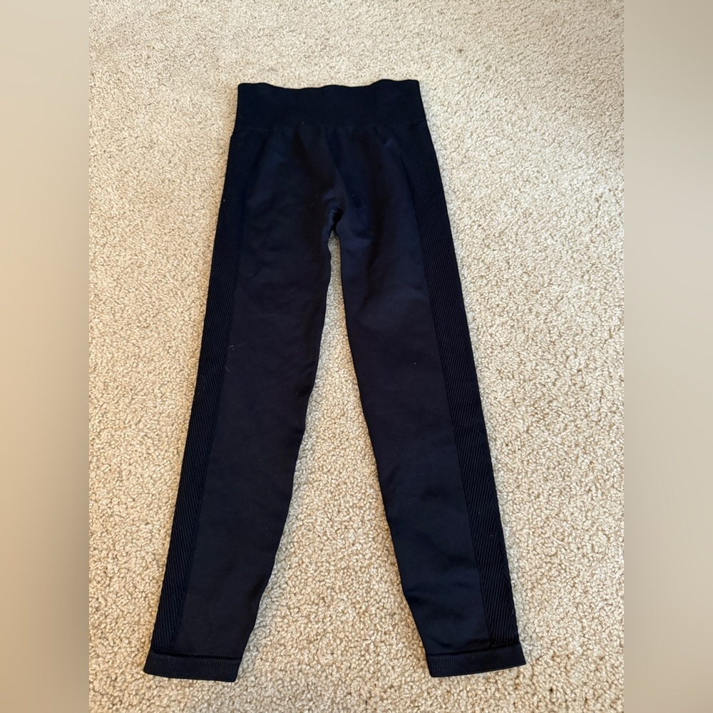 Everyday Black High-Waist Leggings with Side Rib Detail